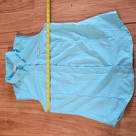 Columbia button down sleeveless top. - Picture 7 of 10